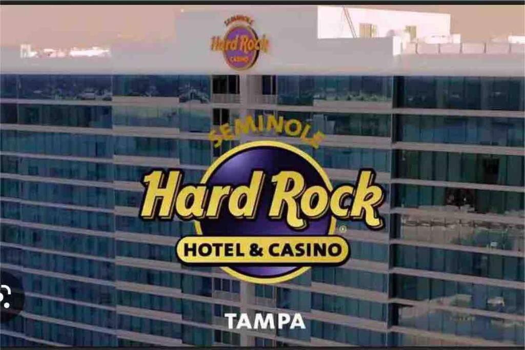 Villa Minutes To Fairgrounds, Hard Rock, & Busch Gardens à Tampa Extérieur photo